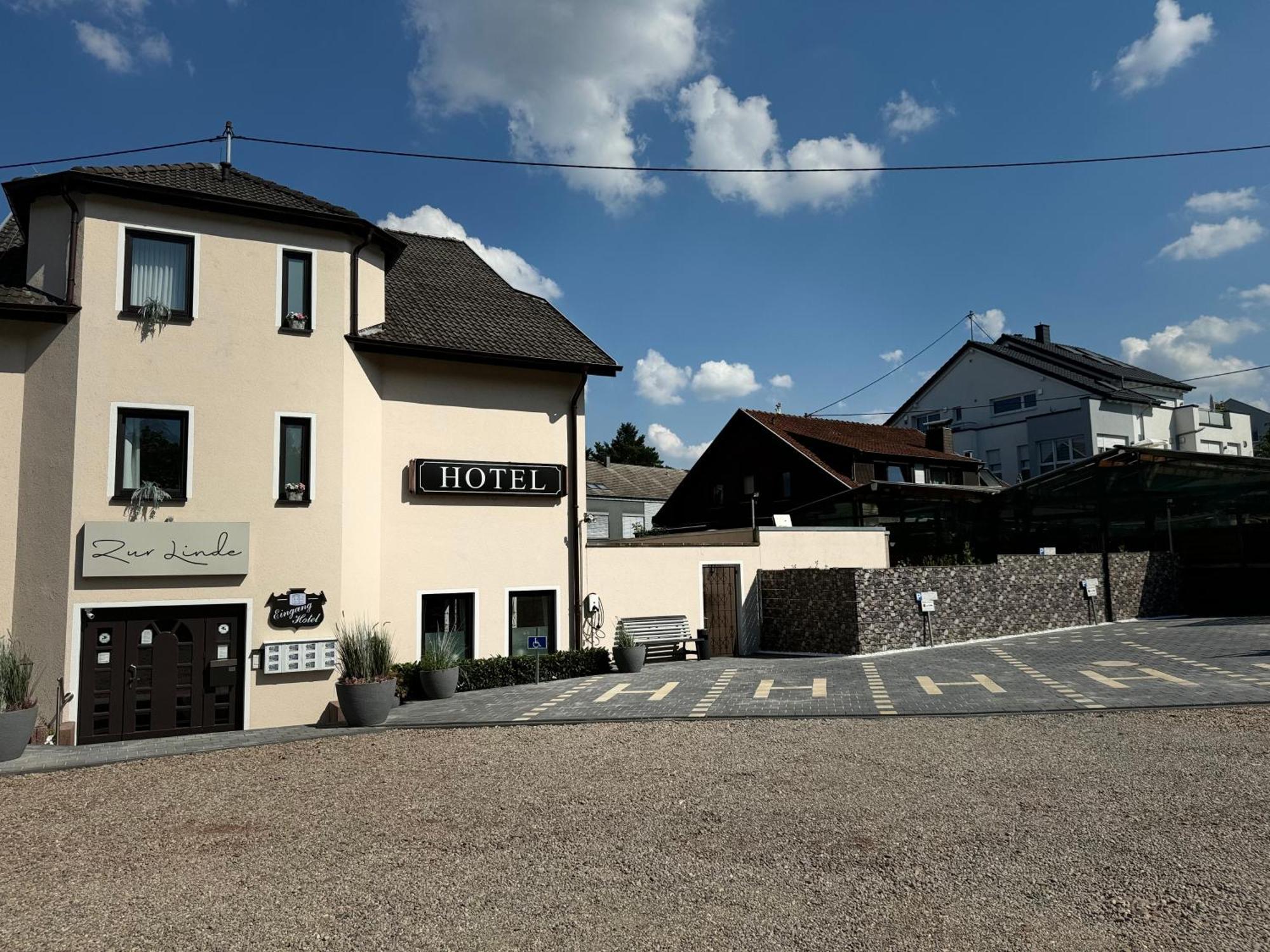Hotel Zur Linde Saarlouis Exterior foto